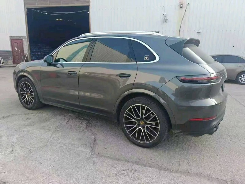 长沙19年保时捷卡宴6