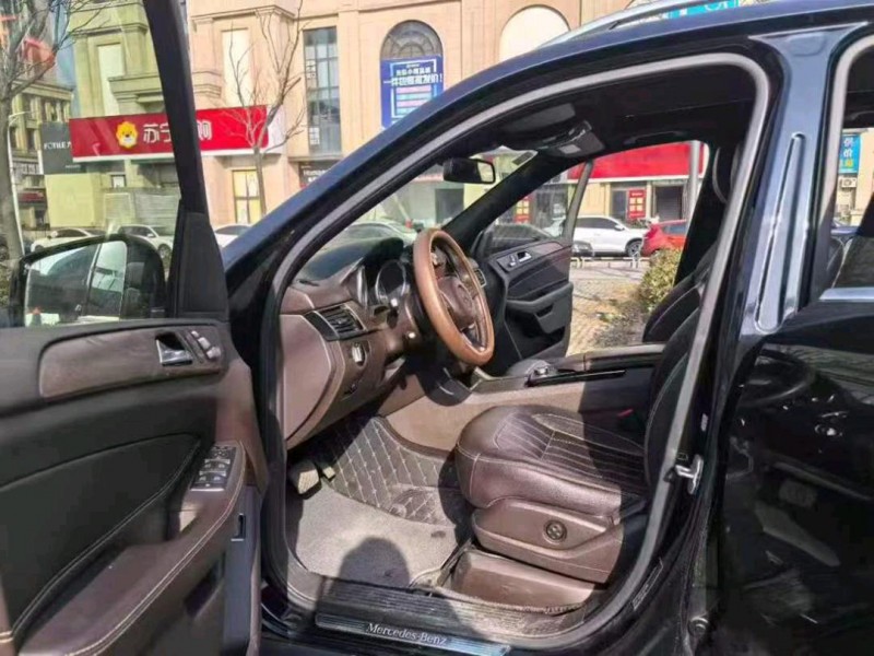 襄阳16年奔驰GLE7