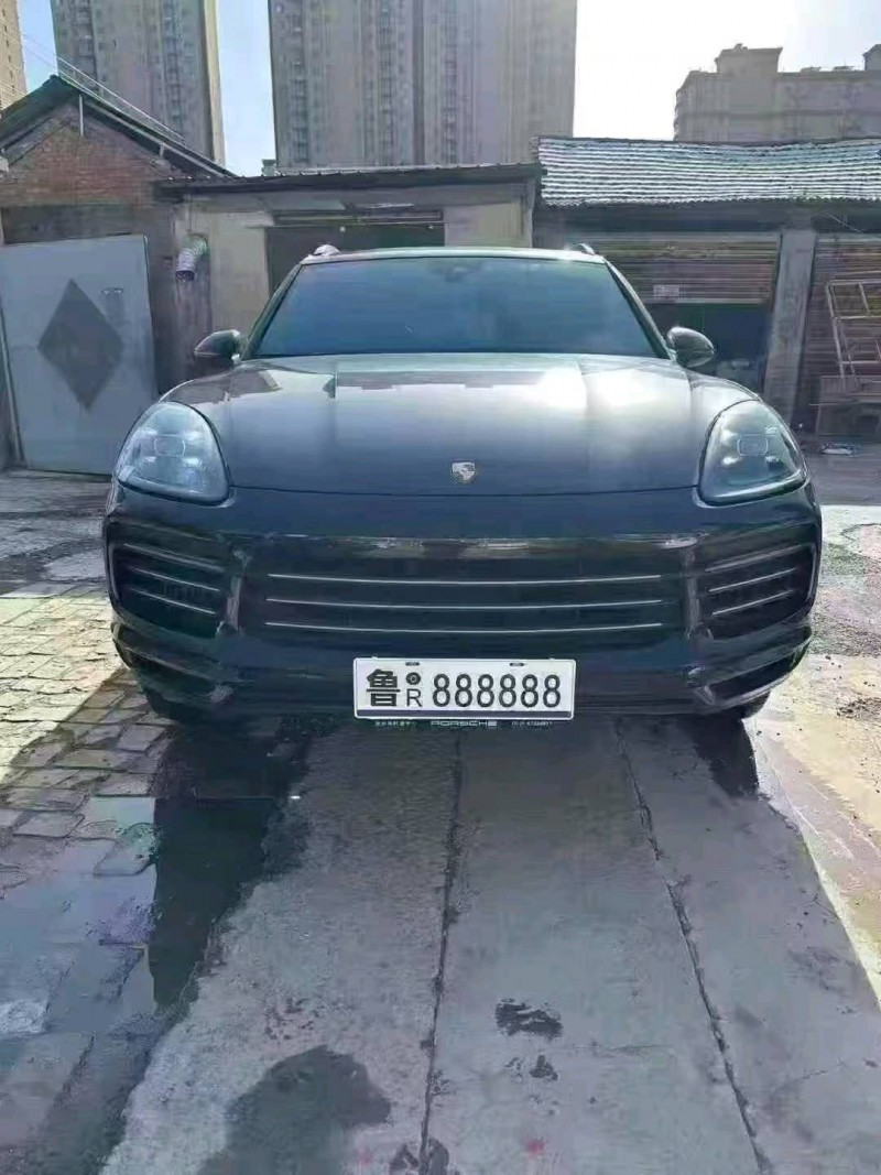 菏泽19年保时捷卡宴1