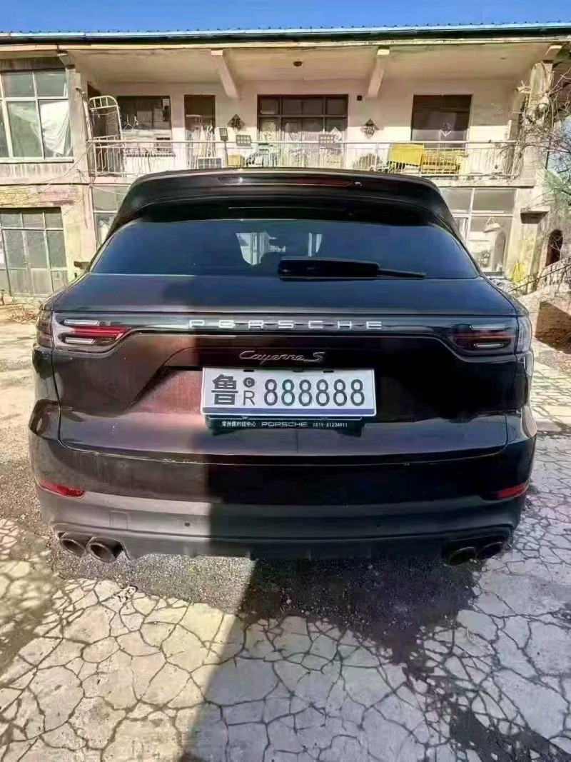 菏泽19年保时捷卡宴6