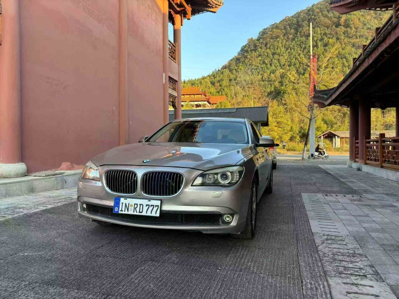 重庆13年宝马7系3