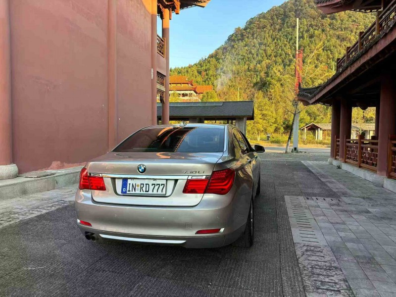 重庆13年宝马7系7