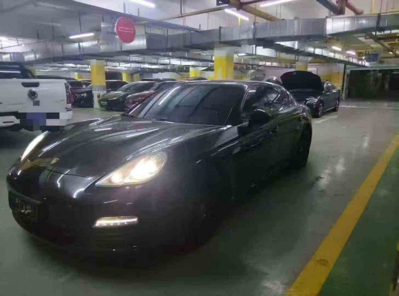 鄂州12年保时捷帕拉梅拉3