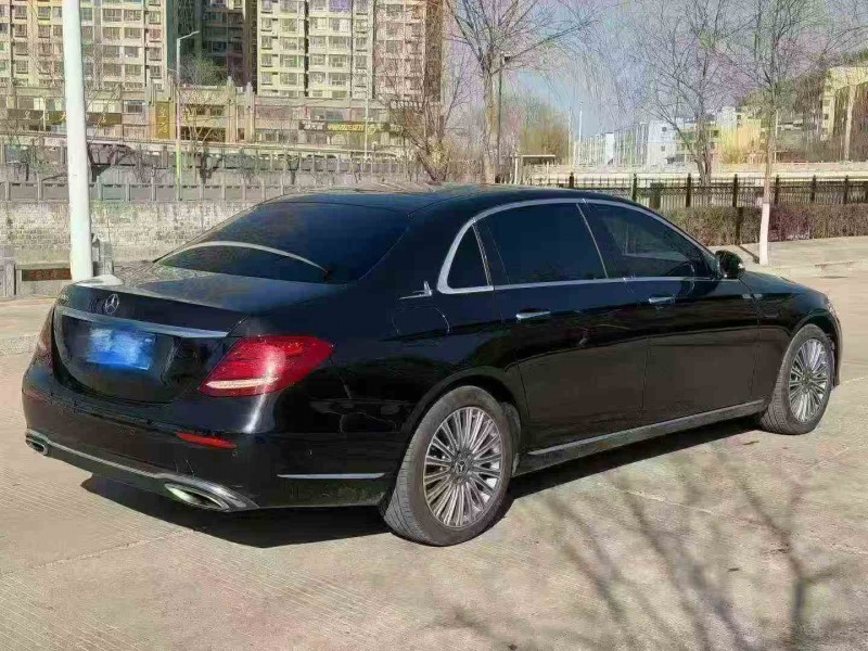 延安19年奔驰E7