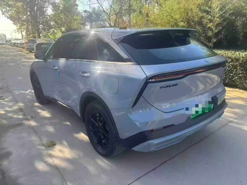 保定24年启辰大V8