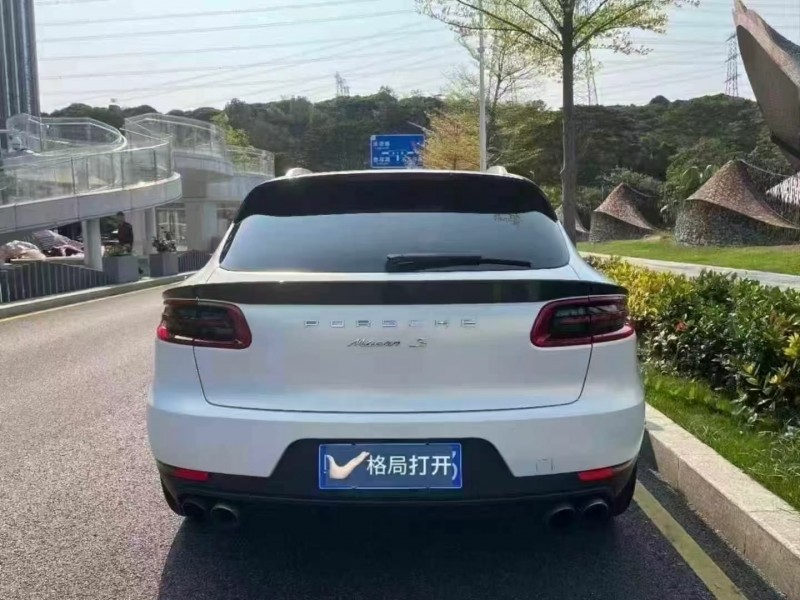 广州17年保时捷Macan9