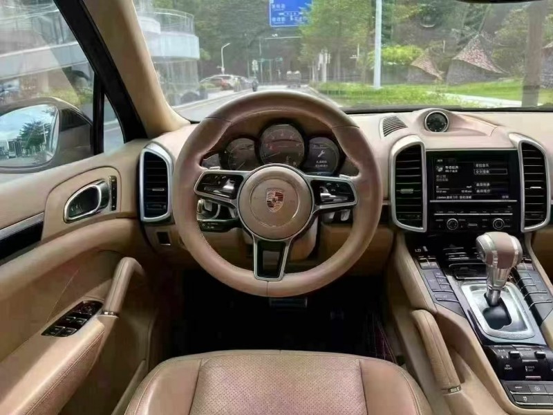 广州15年保时捷卡宴4