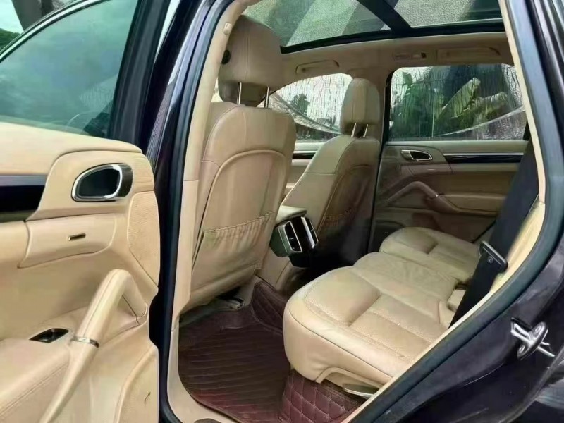 广州15年保时捷卡宴5