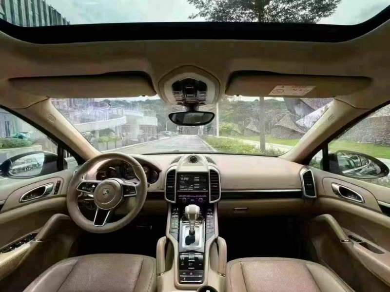 广州15年保时捷卡宴7