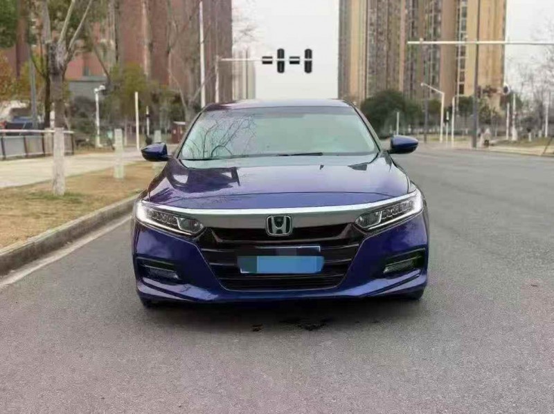 鄂州20年本田雅阁1