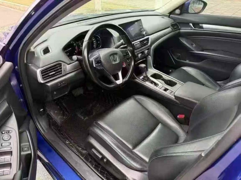 鄂州20年本田雅阁6