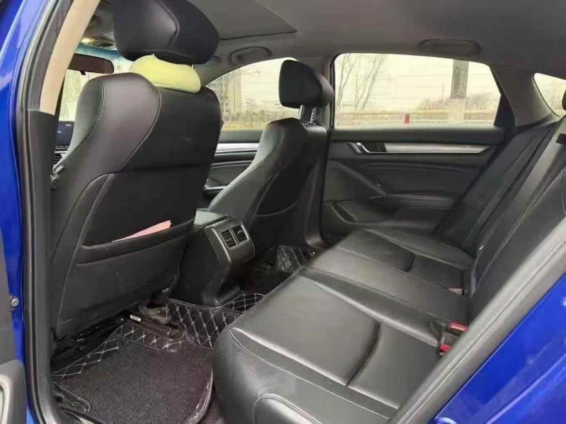 鄂州20年本田雅阁7