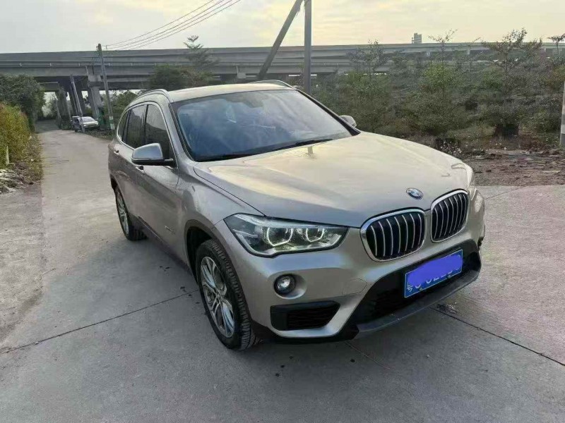 中山18年宝马X12