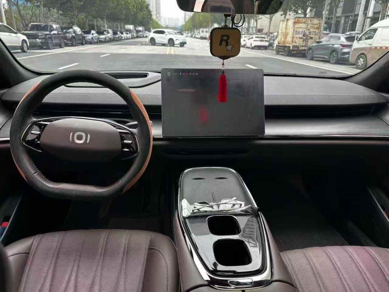 西安25年长安汽车启源5