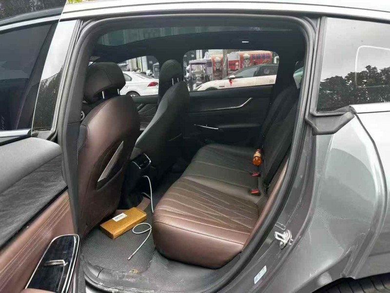 西安25年长安汽车启源6