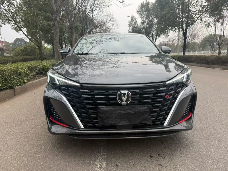 娄底25年长安汽车逸动1