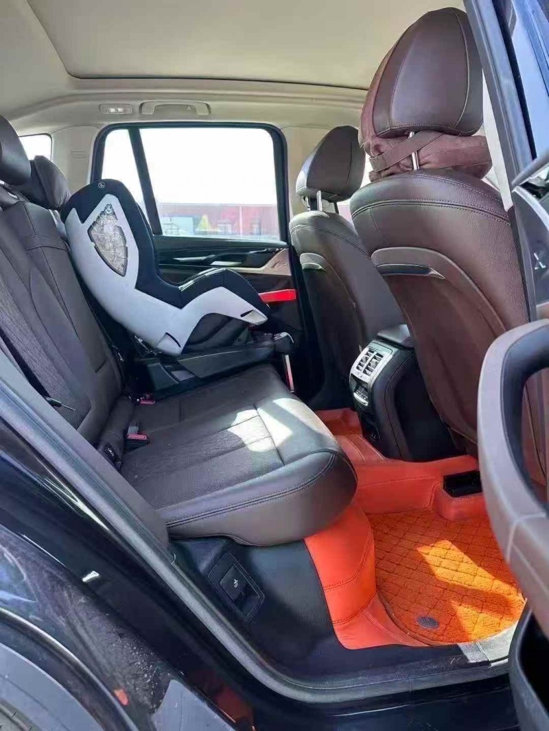 金华22年宝马X35