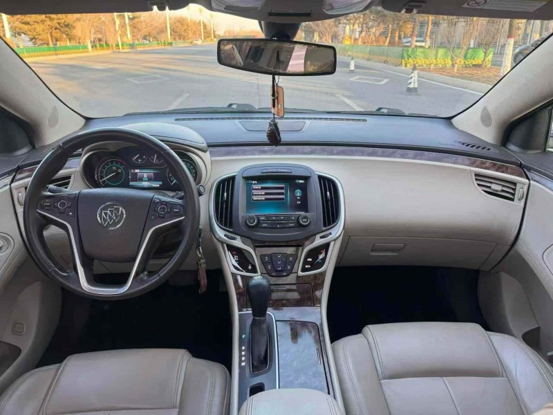 邯郸15年别克君越4