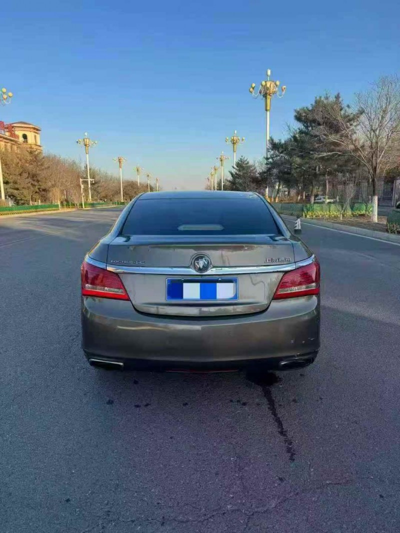 邯郸15年别克君越8