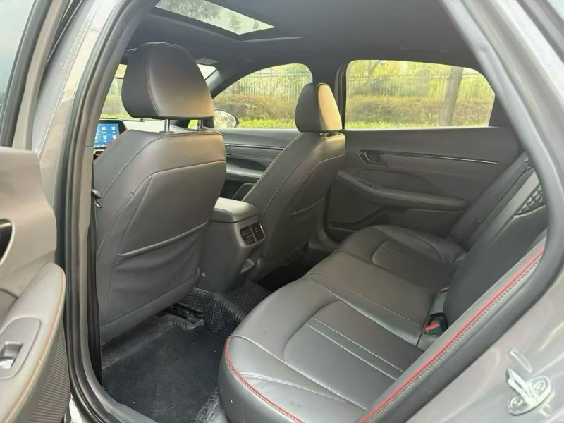 娄底20年现代索纳塔5