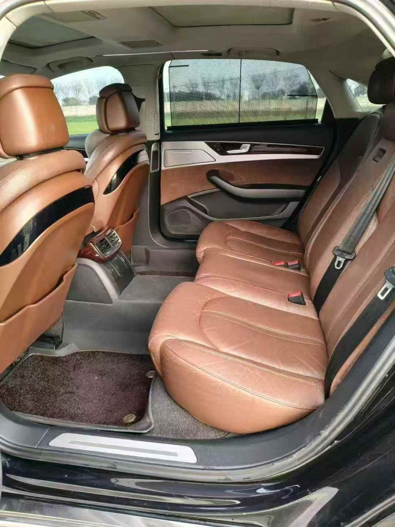 嘉兴12年奥迪A8L5