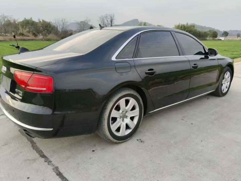 嘉兴12年奥迪A8L8