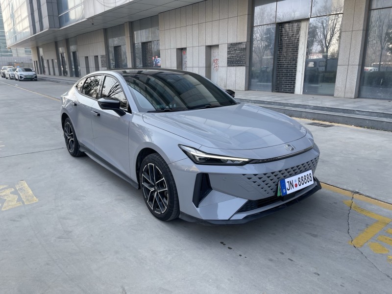 济宁24年长安汽车启源3