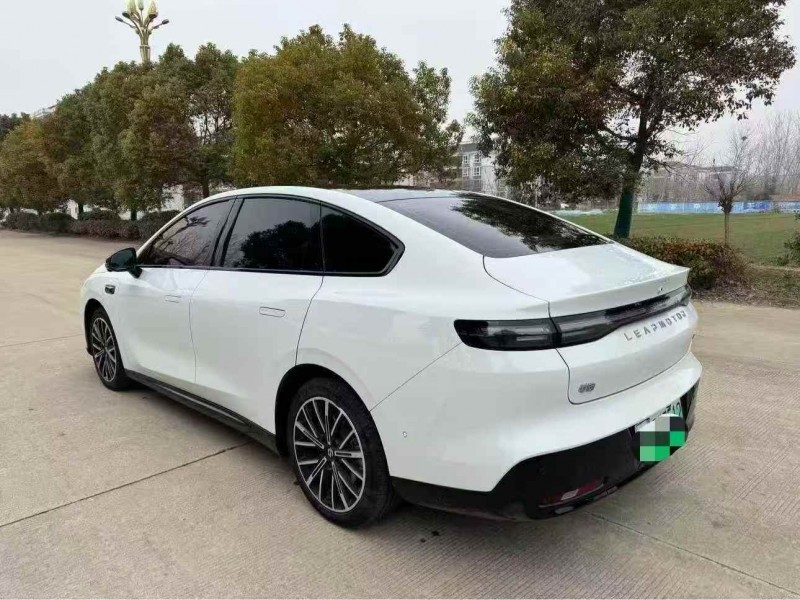 苏州25年零跑汽车C017