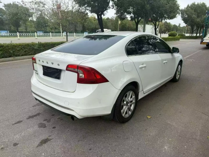 娄底15年沃尔沃S60L8