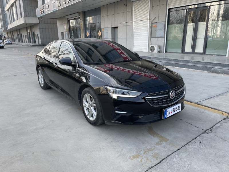 济宁22年别克君威3