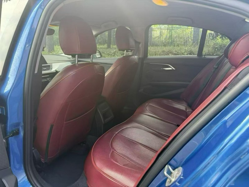 娄底17年宝马1系5