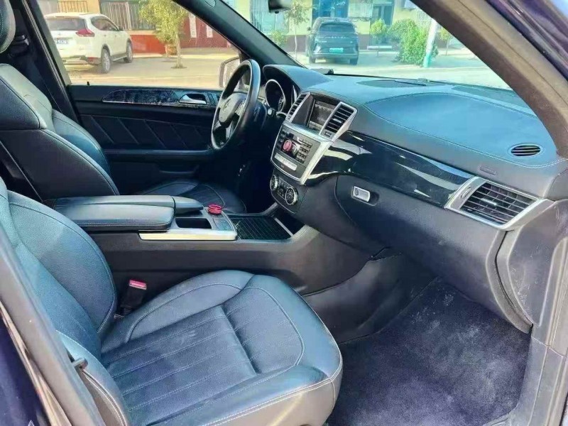 青岛16年奔驰GL4