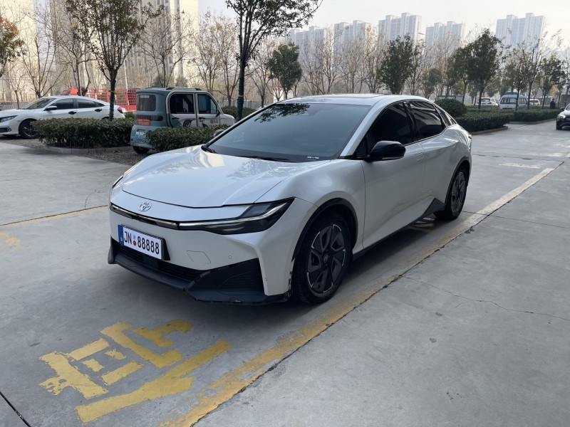 济宁24年丰田BZ3Pro2