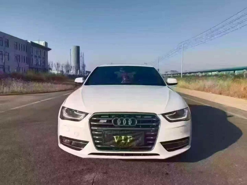 济宁14年奥迪A4L1