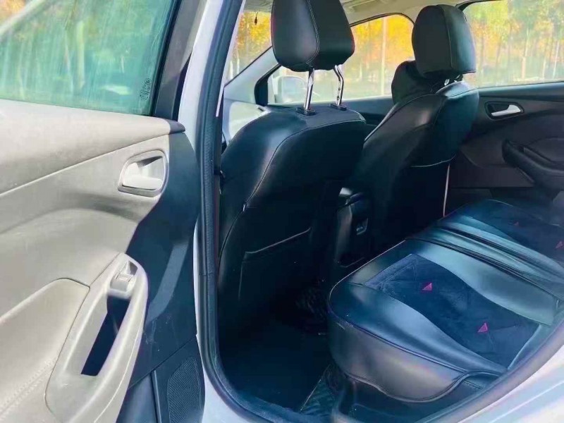 枣庄16年福特福克斯7