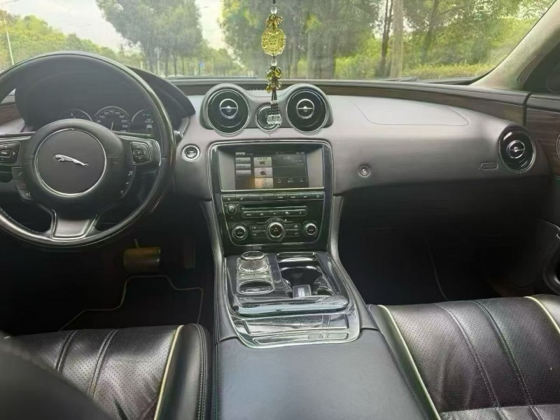 娄底12年捷豹XJL6