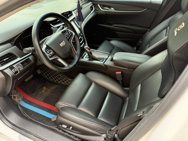 济宁19年凯迪拉克XTS6