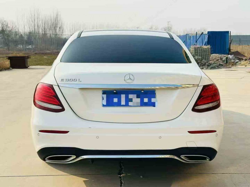 潍坊19年奔驰E8