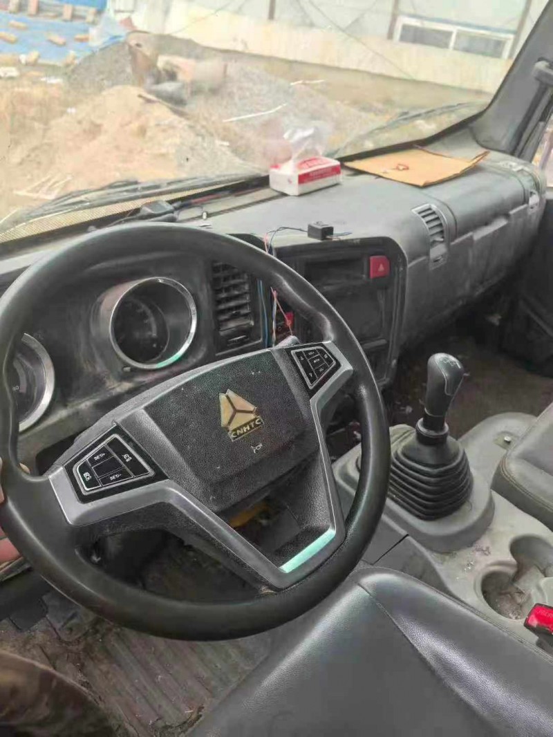 保定20年卡车系列重汽豪沃5