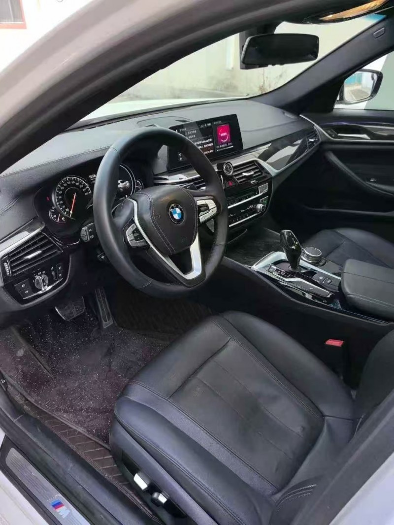 青岛18年宝马5系4