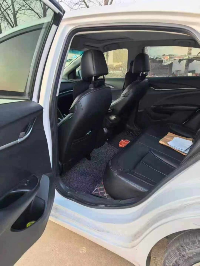 保定20年别克英朗5