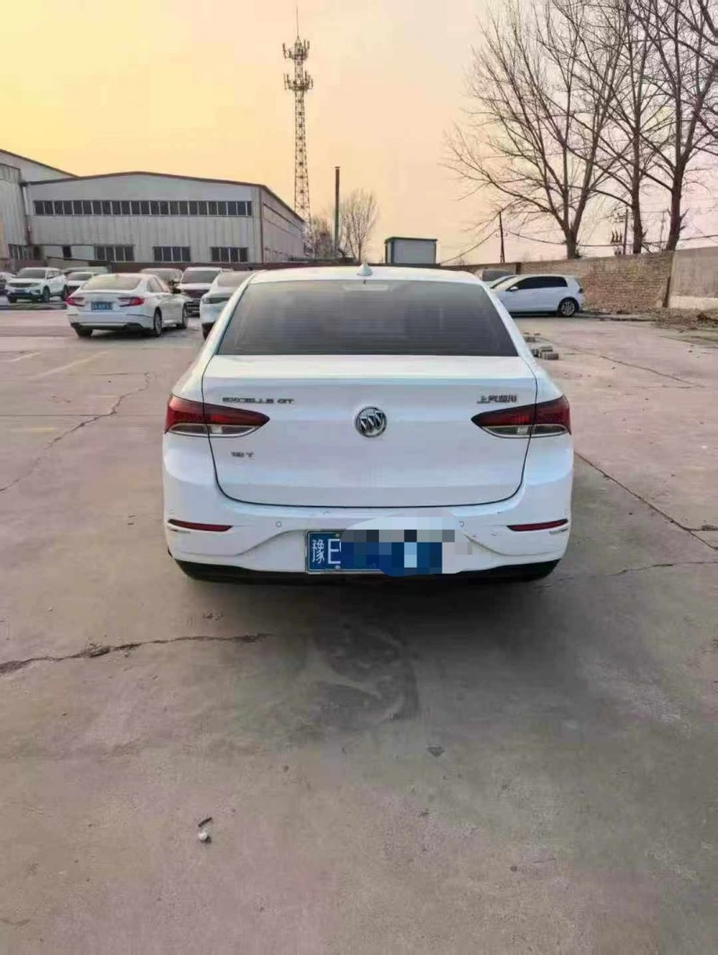 保定20年别克英朗8