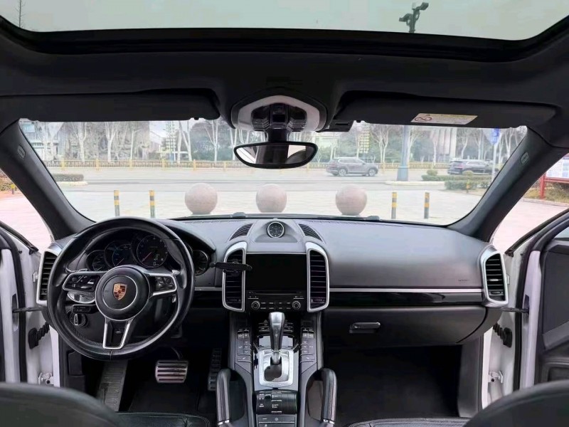 枣庄17年保时捷卡曼7