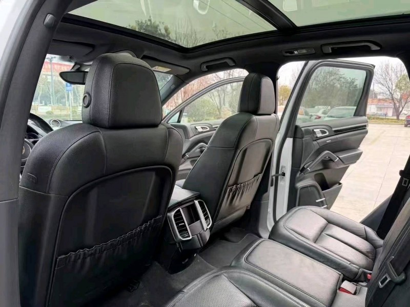 枣庄17年保时捷卡曼9