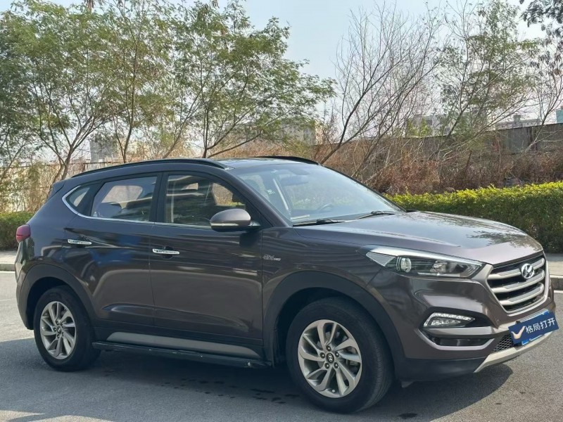 东莞17年现代途胜3