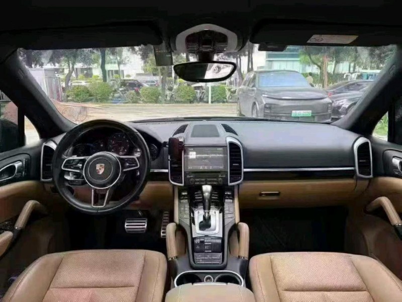 深圳17年保时捷卡宴6