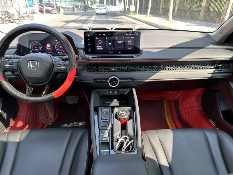 深圳25年本田雅阁4