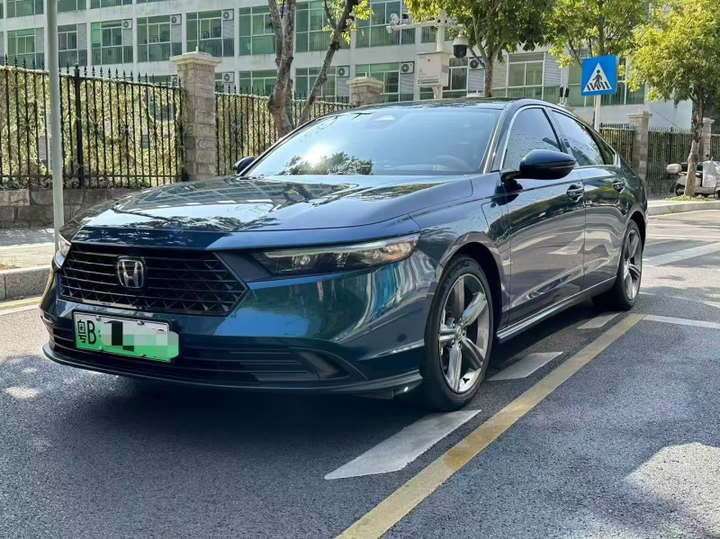 深圳25年本田雅阁6