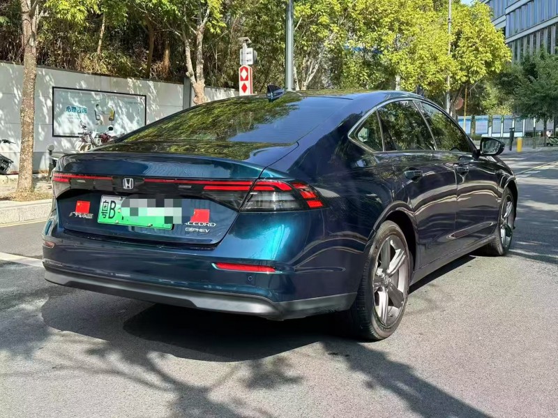 深圳25年本田雅阁7