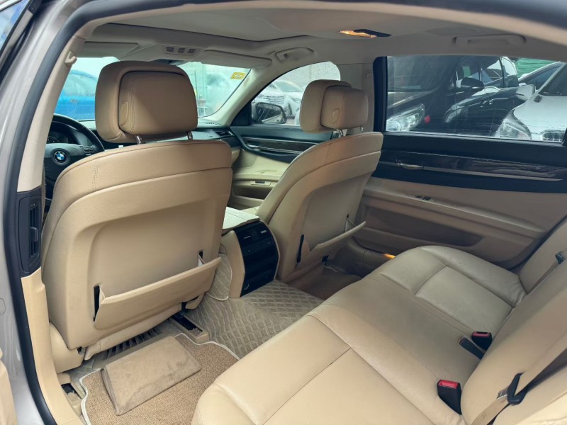 邢台12年宝马7系7